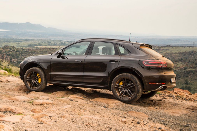 Illustration for article titled Porsche Does Not Know How Spy Shots Work